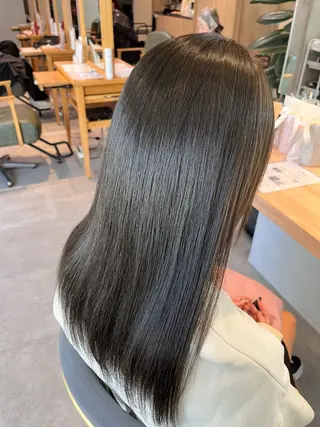 ミディアム オタク美容師🛍/ 酸性ストレート/艶髪のヘアスタイル