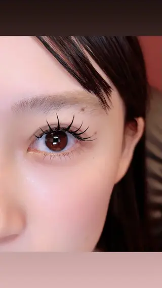 マツエク・マツパ miien(SALONVILLAGE内)所属・MOE /渋谷・明治神宮前のマツエク・マツパデザイン