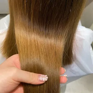 セミロング 𝒀𝒖𝒊𝒏𝒂 梅田/透明感カラーのヘアスタイル