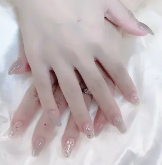 ネイル 佐藤 依娜のネイルデザイン