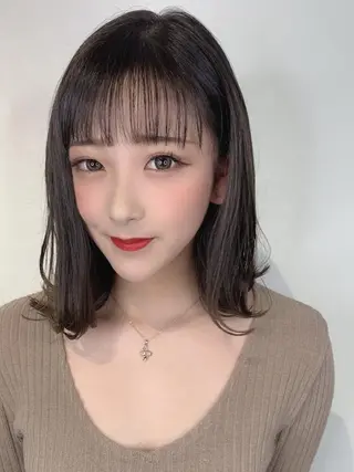 ミディアム ＿WHITE鳳店 アンダーバーホワイトのヘアスタイル