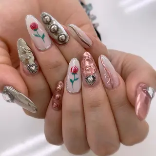 ネイル 五十嵐 美智のネイルデザイン