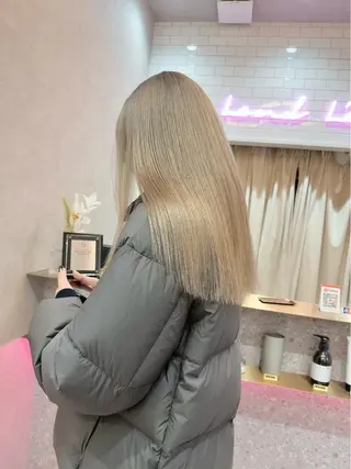 セミロング カラー ヘアアレンジ yuuto🌈 冬の透け感カラーのヘアスタイル