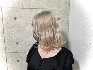 ミディアム カラー 韓国風/小顔レイヤー /艶カラーのヘアスタイル