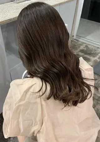 セミロング akiba ryokaのヘアスタイル