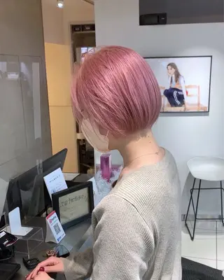 ショート カラー ヘアアレンジ ボブ/透明感ベージュ 🫧クルミ🌟のヘアスタイル