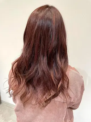 カラー 新谷 玲日のヘアスタイル