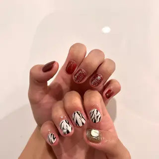 ネイル 黒葛原 めぐみのネイルデザイン