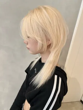 セミロング 渋谷ハイトーン/ デザインカラー阿部のヘアスタイル