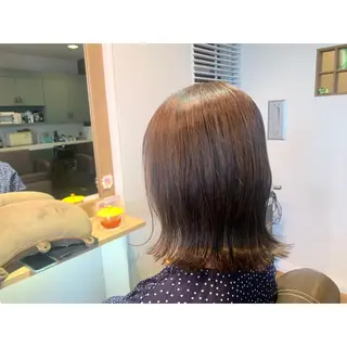 ミディアム カラー ツキダテ ユイのヘアスタイル