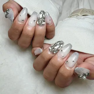 ネイル share所属・. yurieのネイルデザイン