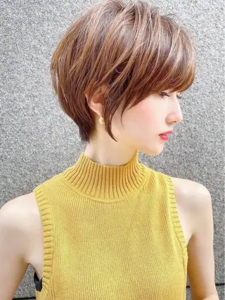 ショート カラー ショート レイヤー ロンド　エメのヘアスタイル