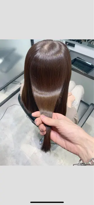 セミロング カラー 髪質改善特化 ミサワコウキのヘアスタイル