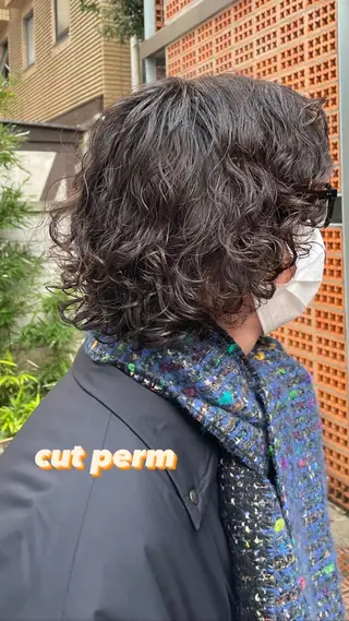 ミディアム カラー パーマ メンズ 吉田一輝 外国人パーマのヘアスタイル