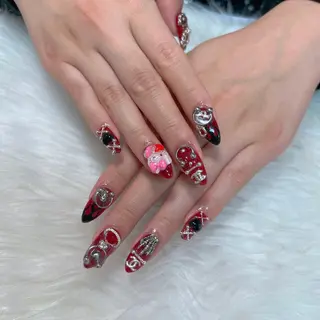 ネイル C ✨Mのネイルデザイン