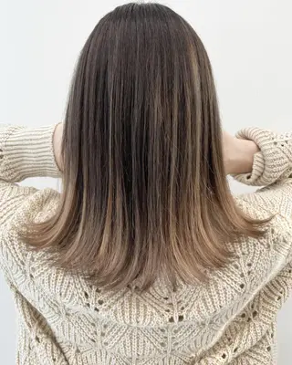 ミディアム カラー ヘアアレンジ 🦄インナーカラー 🦄貫井彩花のヘアスタイル