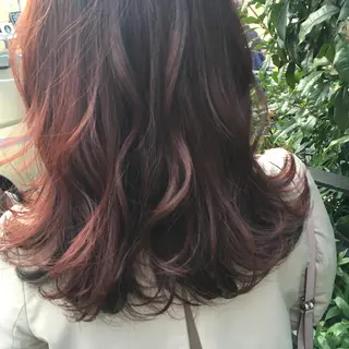 ミディアム カラー THE DAY所属・AKI HASHIMOTOのヘアスタイル