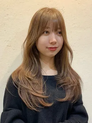 ロング カラー 落合希 Olivebeigeのヘアスタイル