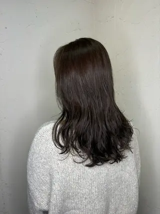 セミロング カラー パーマ 顔周り/暗髪カラー /アベ マホのヘアスタイル