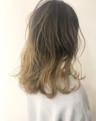 セミロング カラー パーマ 髪質改善、エクステ 山口卓哉のヘアスタイル