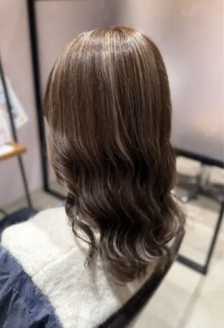 カラー 西原 愛紗のヘアスタイル