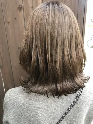 ミディアム 國次 夕貴のヘアスタイル