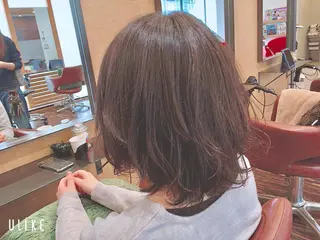 ミディアム パーマ Rever Tokyo所属・コンドウ サラのヘアスタイル