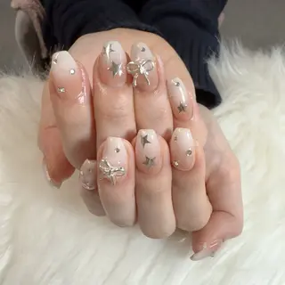 ネイル 🎀nana🫧 ワンホンネイル🎀のネイルデザイン