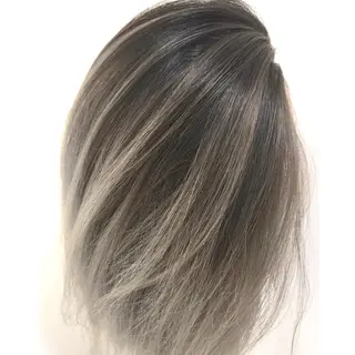 ロング カラー ヘアアレンジ シアーベージュニスト 🥣大石亜里紗のヘアスタイル