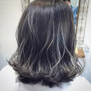 ミディアム カラー 皆巳 達郎のヘアスタイル