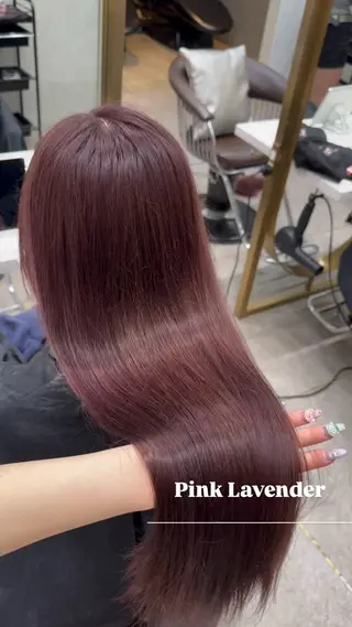 ロング Nanami / ベージュ/グレージュのヘアスタイル