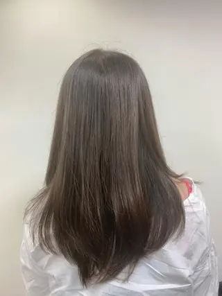 カラー ソシエ錦糸町店所属・宮下 真奈のヘアスタイル