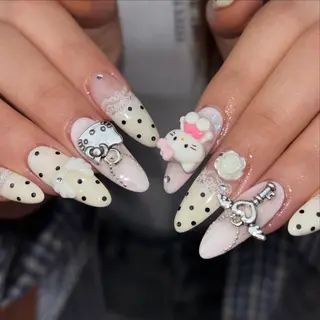 ネイル schon所属・schon yuinaのネイルデザイン