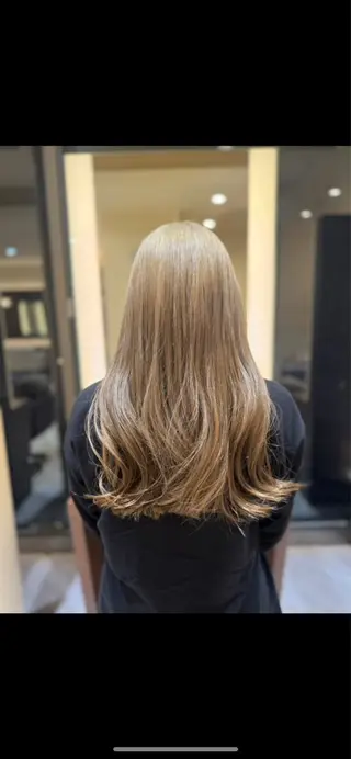 ロング ヘアサロンアウラ所属・旭岡龍明/ハイトーン /ケアブリーチのヘアスタイル