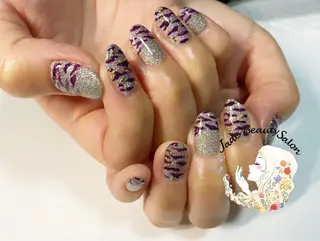 ミディアム JadeBeauty Salonのネイルデザイン