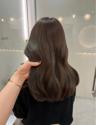 セミロング カラー Moe モエの眉毛・アイブロウイメージ