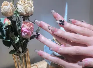 ネイル 🌈 Laule'aのネイルデザイン