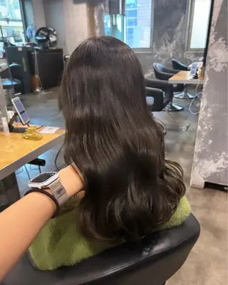 セミロング IS所属・横浜美容室/透明感 カラー/レイヤーのヘアスタイル