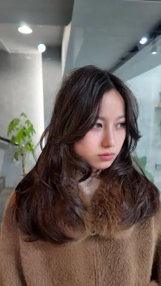 ロング カラー You/中明度カラー 🎨3ヶ月持つカットのヘアスタイル