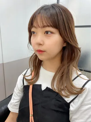 ミディアム 三浦 望のヘアスタイル