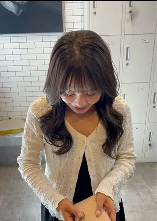 セミロング カラー いなみね はるきのヘアスタイル