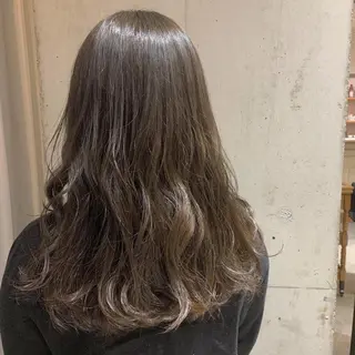 セミロング SALOWIN新潟万代所属・緑川 瑞穂のヘアスタイル