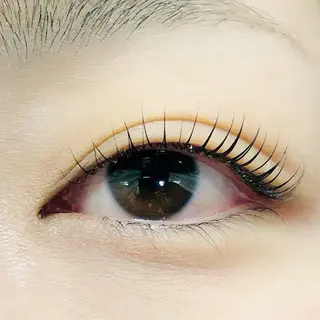 マツエク・マツパ private salon moco所属・まつ毛&ワックス脱毛 tomoの眉毛・アイブロウイメージ