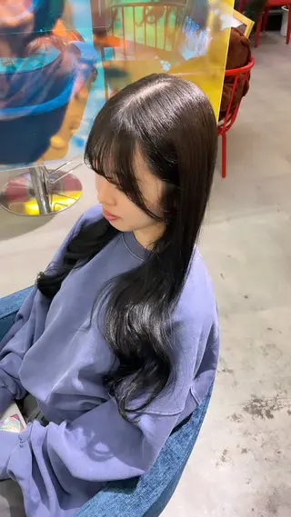 ロング カラー Boxmico. / カカズ コトネのヘアスタイル