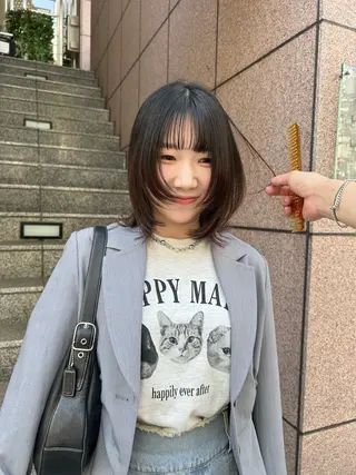 ショート ヘアアレンジ ハイトーンボブ 前田 表参道　グレージュのヘアスタイル