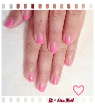 ネイル ネイル＆フラワーサロン〜Ri✦hiro〜鳥栖店所属・HIRATA RIEのネイルデザイン