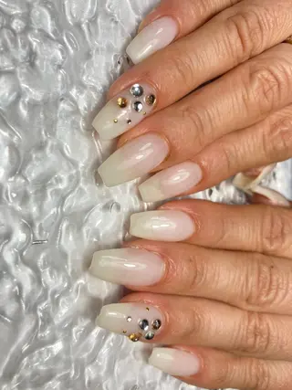 セミロング ネイル ✴︎ Delightのネイルデザイン