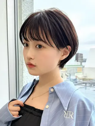ショート カラー 💍新宿ショート 💍岩田莉奈のヘアスタイル