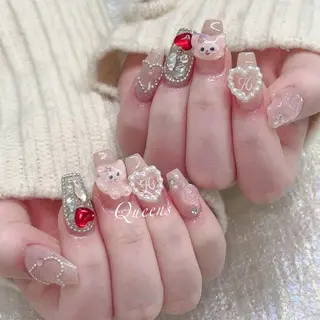 ネイル Queens 榊 まおのネイルデザイン