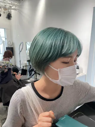 ショート カラー ヘアアレンジ 艶ハイトーン/ヘア アレンジAYAKAのヘアスタイル